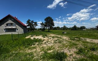 Teren intravilan de închiriat | Horodnic de Sus | 3.264 mp - Poză 1