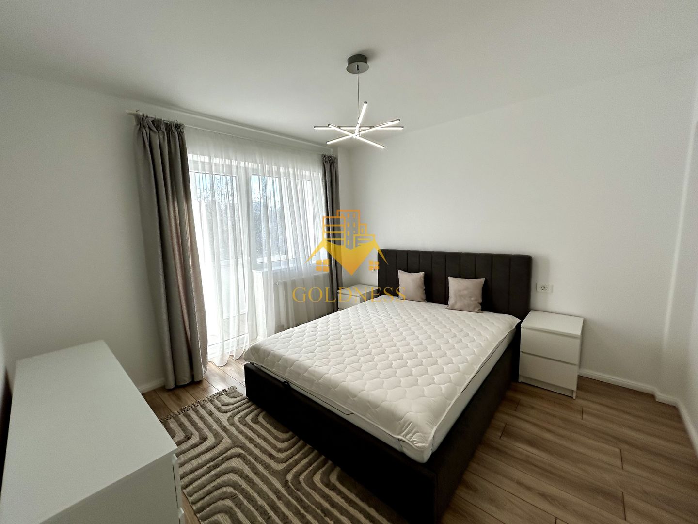 2 camere semidecomandate, Prima Inchiriere, Hotel Royal Gheorgheni - Poză 3