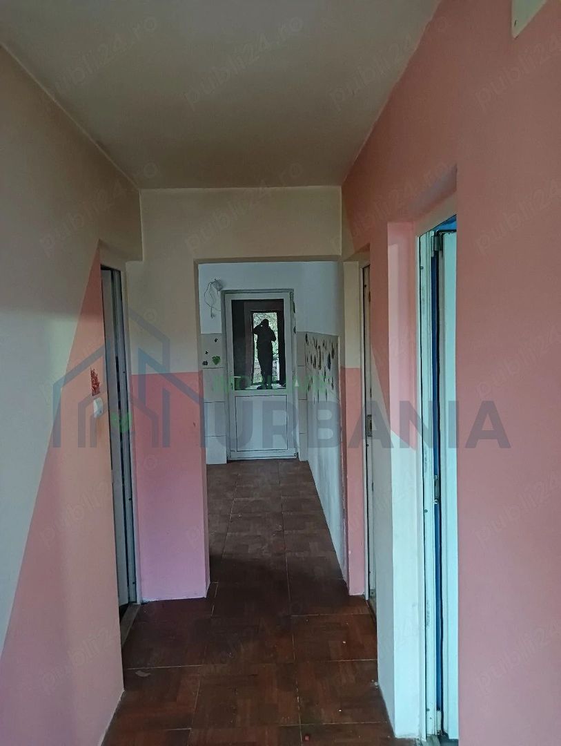 Casă P+1E, sat Păun, lângă pădure, 2 camere + etaj open-space, teren 300 mp, utilități complete - Poză 2