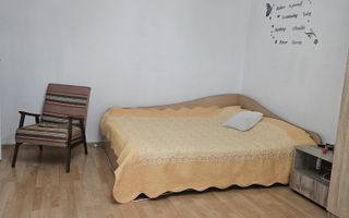 Parcul Trandafirilor, garsoniera in bloc de apartamente, loc parcare - Poză 1
