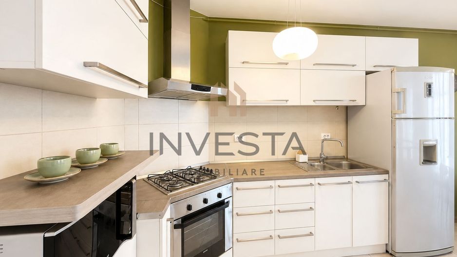 Apartament 3 camere decomandat de inchiriat in vila, zona Centrala! - Poză 4
