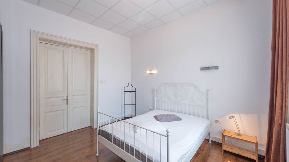 Apartament 3 camere de vanzare, in vila, 83 mp - Poză 11