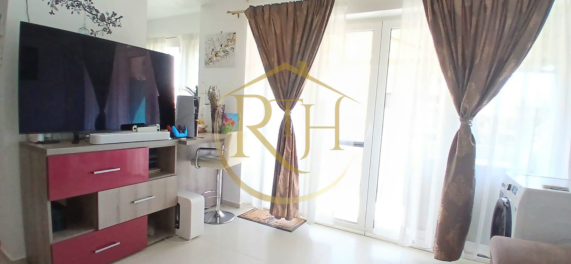 Oferim spre vânzare un apartament deosebit cu 3 camere, în zona Buziașului! - Poză 4