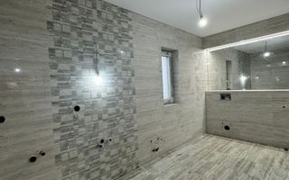 De vânzare - Casă cu 4 camere în cartier Izvor - Poză 13