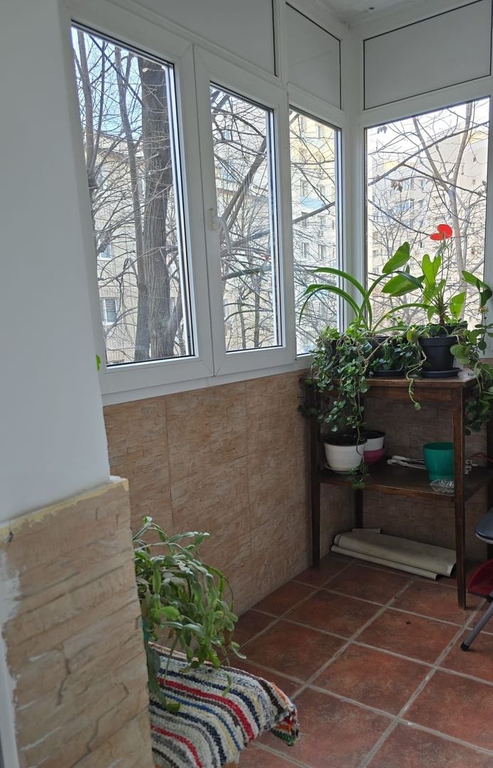 Apartamete 3 camere, decomandat, 2 bai. Zona Panselelor. - Poză 5