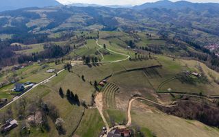 Teren intravilan în Poiana Mărului, 3.791 mp cu priveliste panoramica - Poză 16