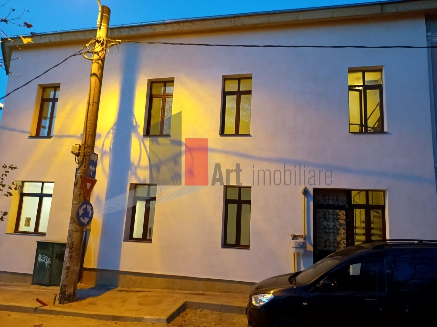 Vila  de inchiriat recent renovata - Poză 13