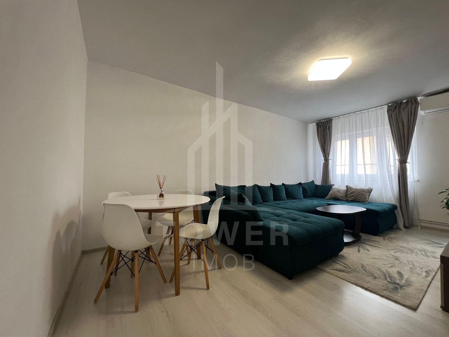 Apartament 3 camere, zona Lazaret – de închiriat - Poză 1