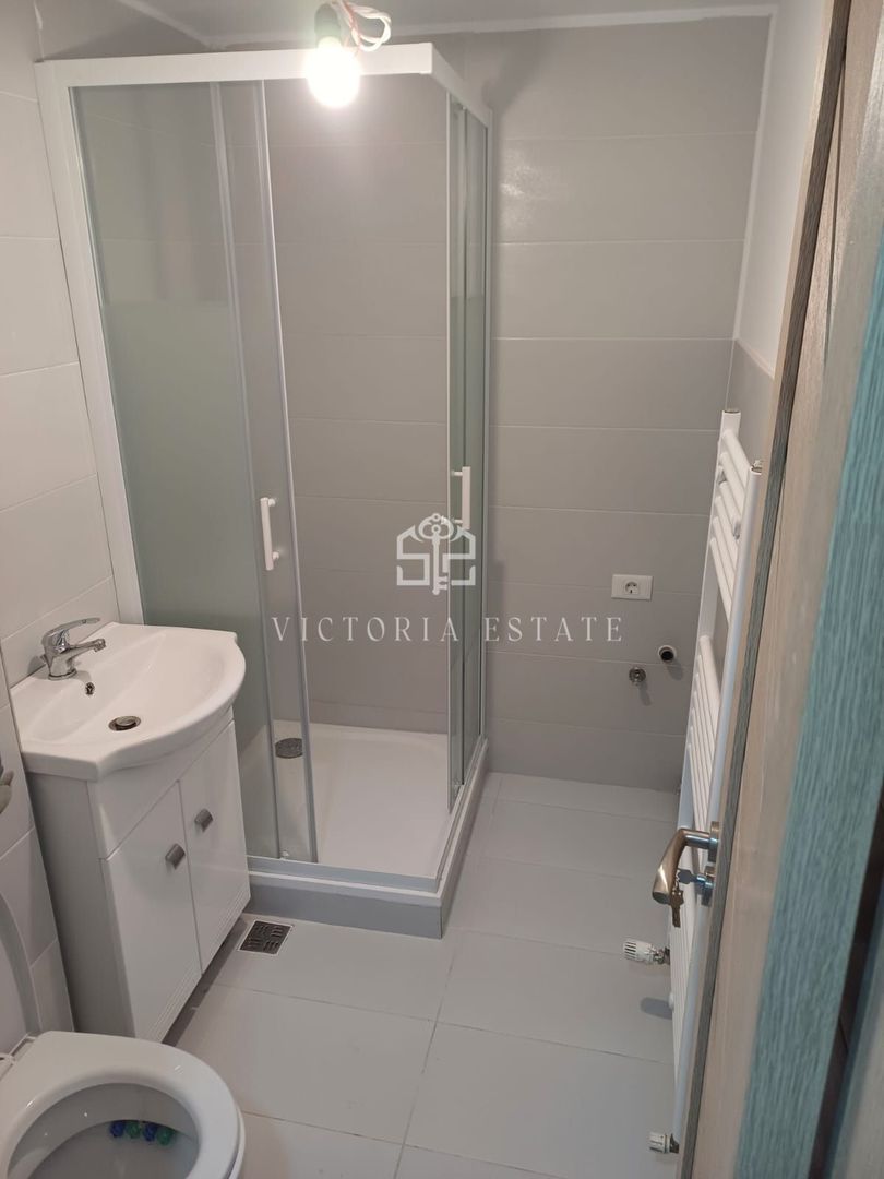 3 camere ultra central - Poză 7