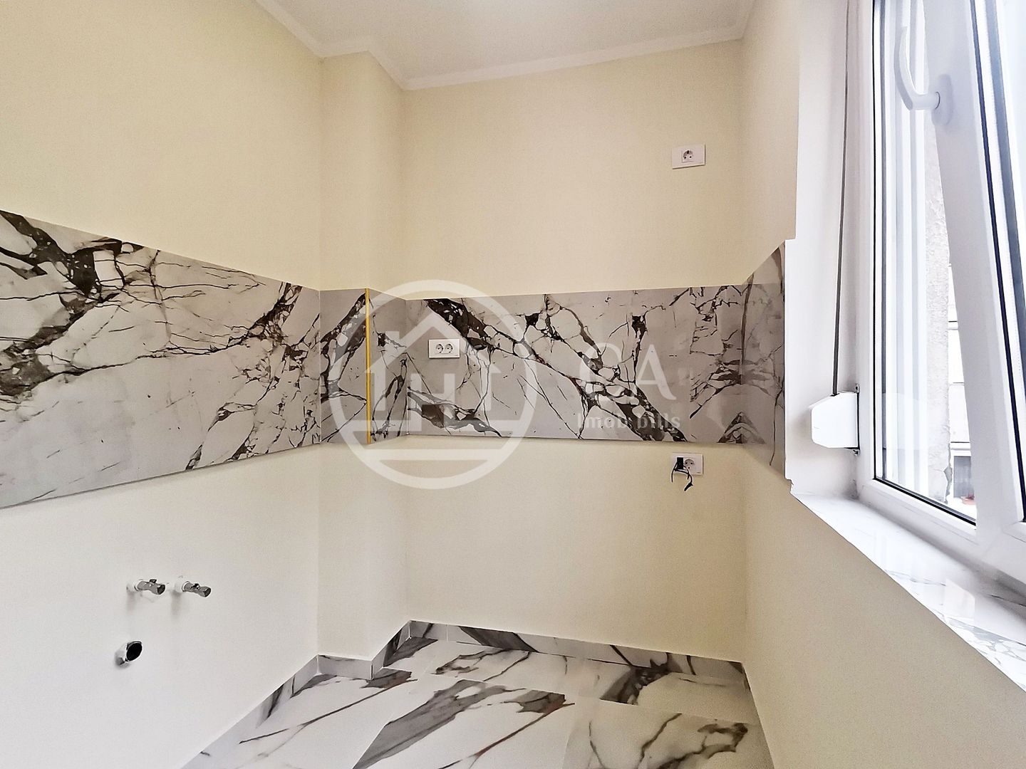 Apartament de vânzare cu 2 camere în zona Rogerius, Oradea - Poză 7