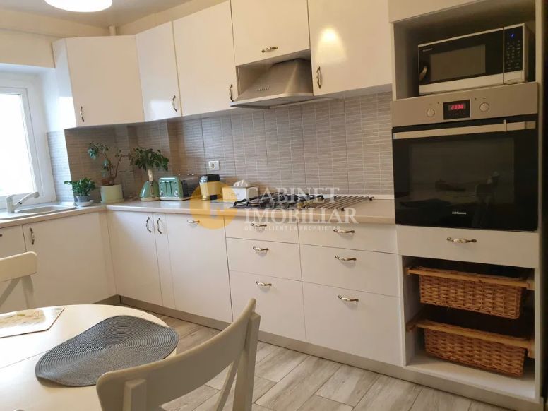 Apartament 3 camere decomandat, 2 bai, mobilat si utilat -zona Alexandru cel Bun - Poză 6