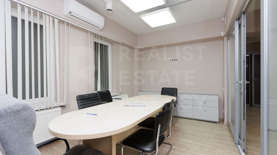 Chirie, oficiu 157 mp, strada București, Centru - Poză 2