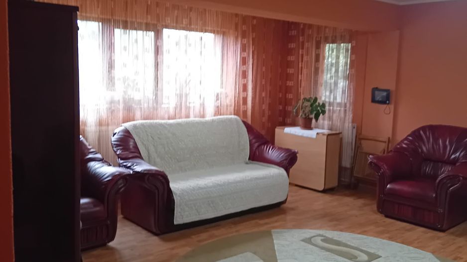 Casă Spațioasă P+1+M, 265 mp Utili, 1000 mp Teren – Toate Utilitățile, Vânători - Poză 8