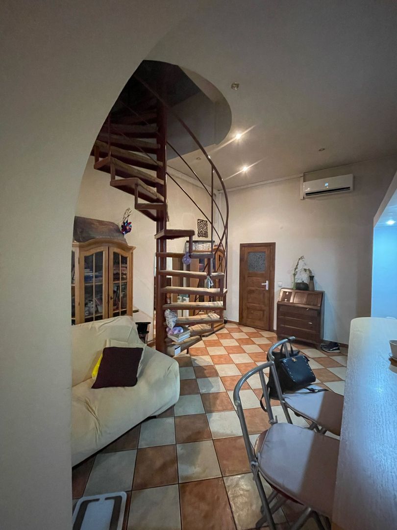 Apartament ultracentral, str V. Alecsandri, 110 mp utili. 174 900 E - Poză 4