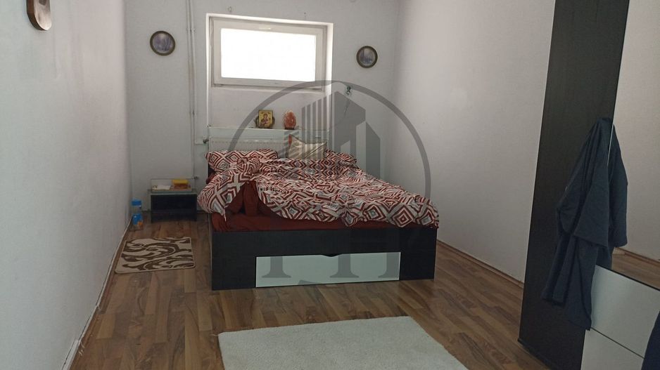 SOLD / VANDUT Casă / Vilă cu 5 camere de vânzare în zona Km 5 - Poză 2