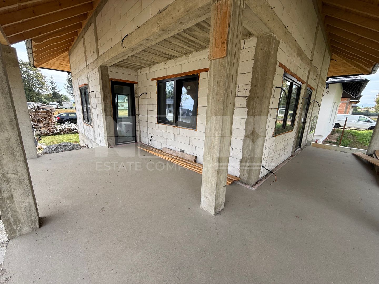 Casă semifinisată în Horodnic de Sus | 203 mp | Teren 1.000 Mp - Poză 17