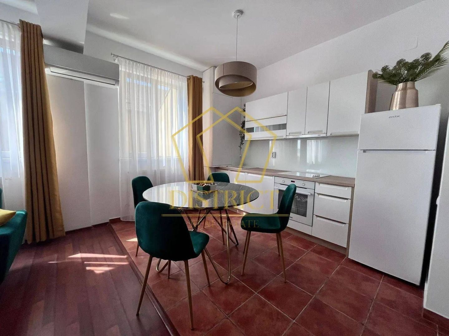 Apartament spatios cu 3 camere pe 2 niveluri | Odobescu - Poză 4