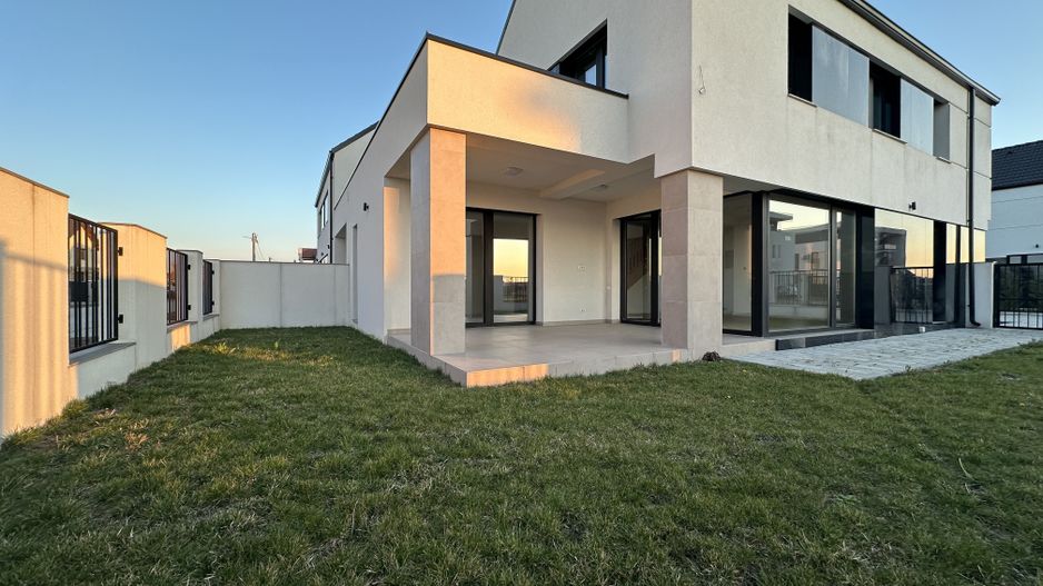 Casa cu 5 camere - Dumbravita - Poză 1