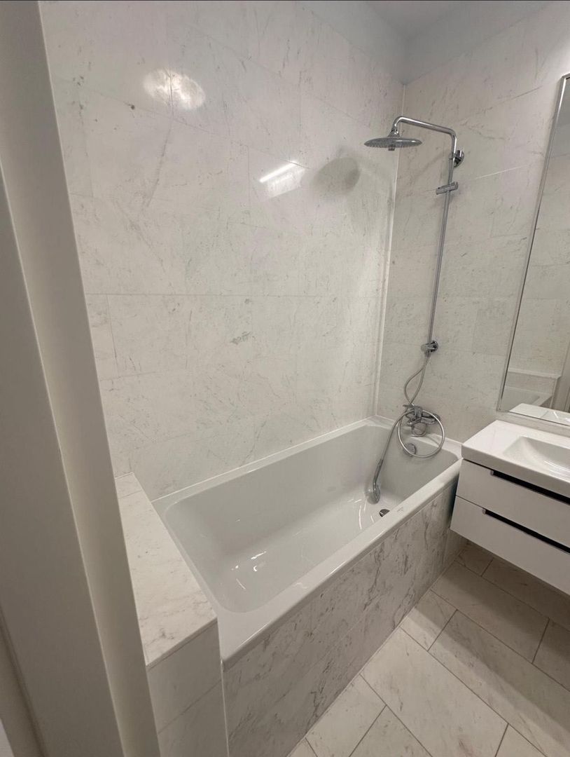 AP. 2 CAMERE LUXURIA RESIDENCE, CURTE 30 MP, PARCARE, CENTRALA, NOU - Poză 8