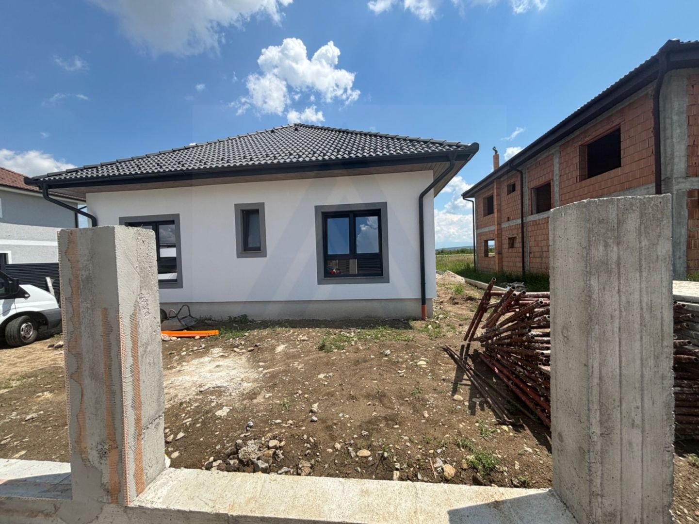 Casa premium pe un singur nivel 4 camere terasa pivnita Cristian - Poză 3
