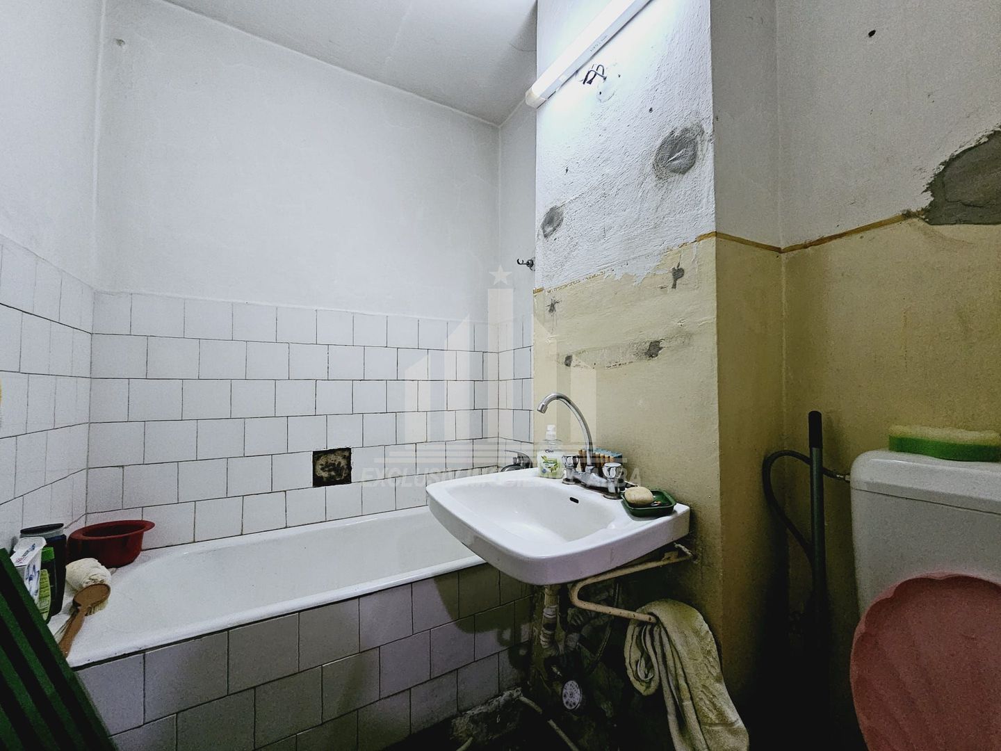 Apartament cu 3 camere decomandate, Cetate - Poză 6