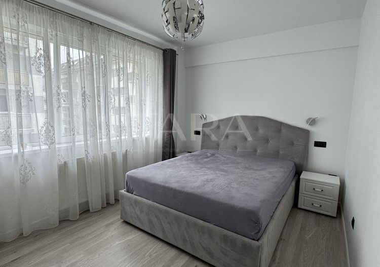 Apartament ultrafinisat cu 3 camere în zona Vivo - Poză 6