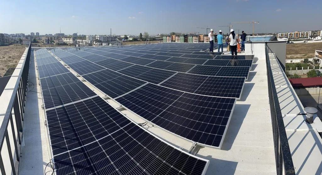 3 camere Titan Pallady - pompa de caldura- panouri solare - Poză 18