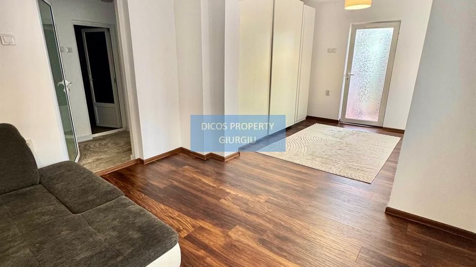 Casă de închiriat – Str. Trandafirilor - Poză 2