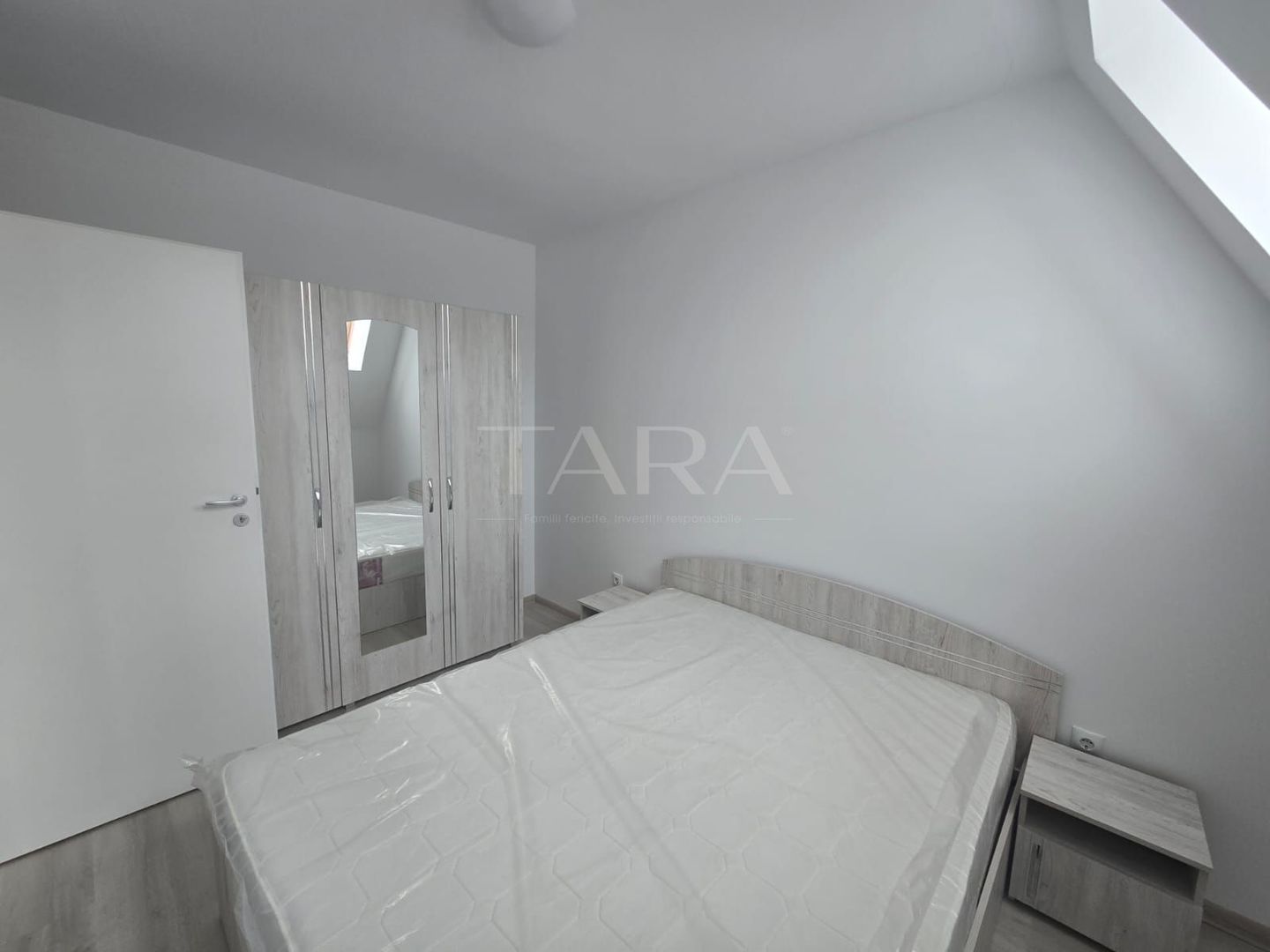Vanzare apartament cu 3 camere Floresti zona Jysk - Poză 1