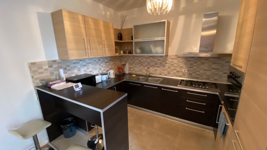 Spatios si modern cu garaj subteran - Poză 5