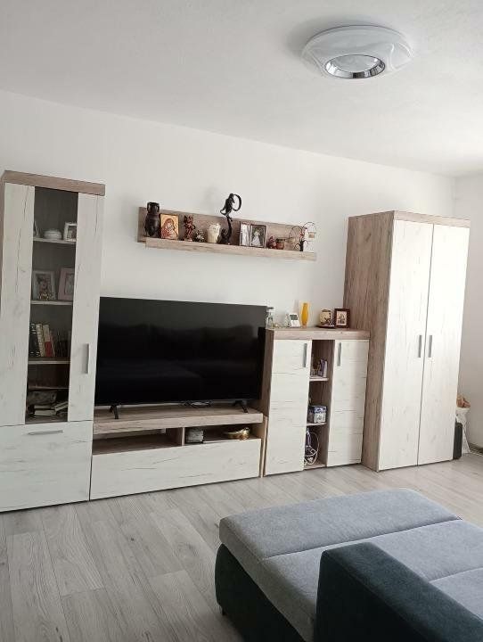 2 camere decomandat 2 balcoane centrala proprie Dorobantilor - Poză 1