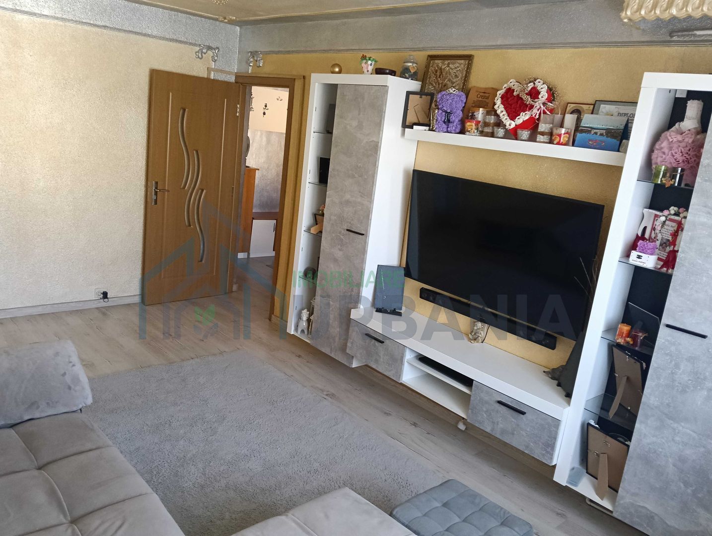 Apartament 3 camere, decomandat, etaj 4/5, complet mobilat și utilat, Iași, Luca Arbore Nr 32 - Poză 2