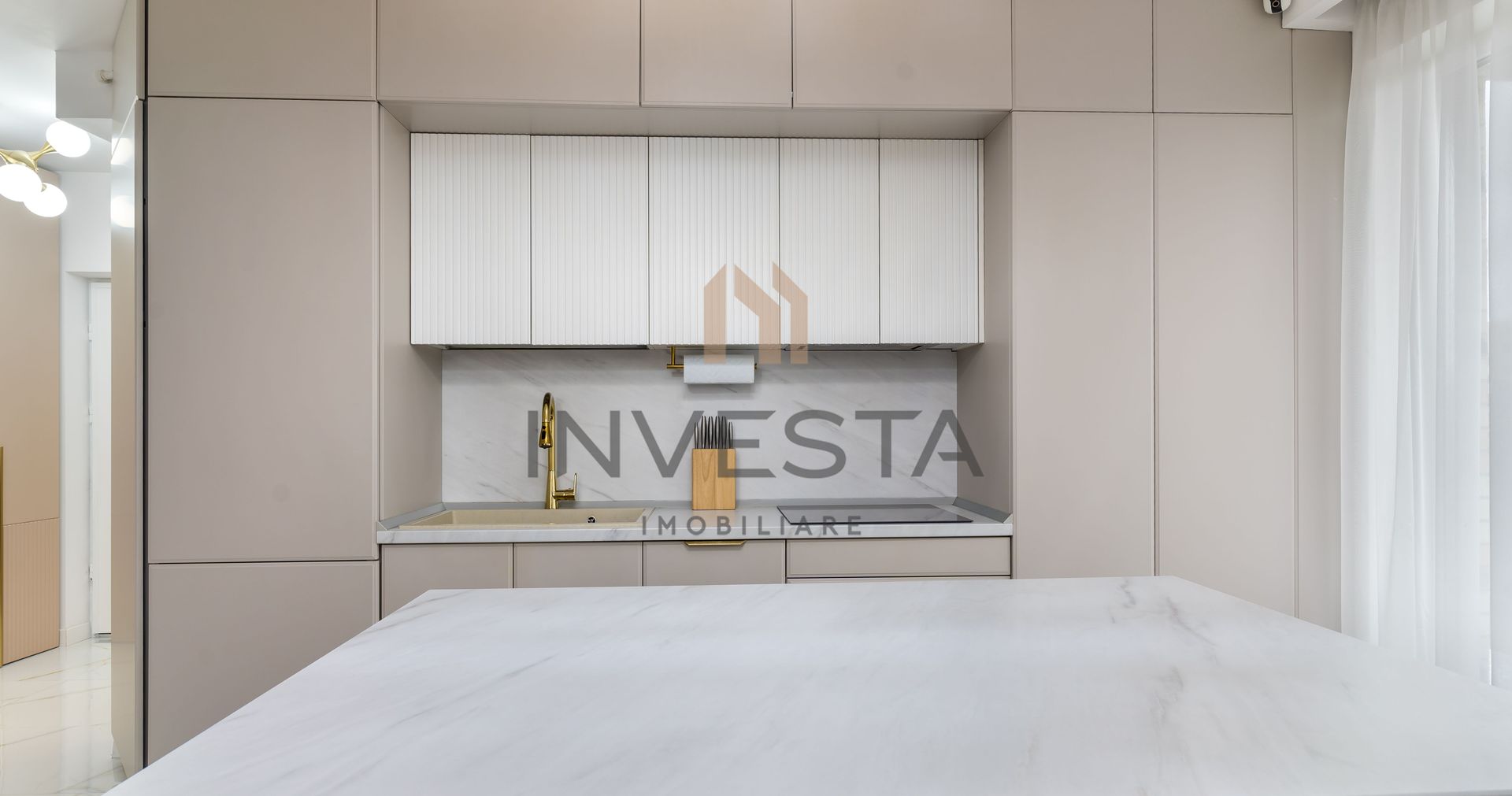 Apartament lux zona FSEGA! S-a investit in amenajare peste 80000 euro! - Poză 4