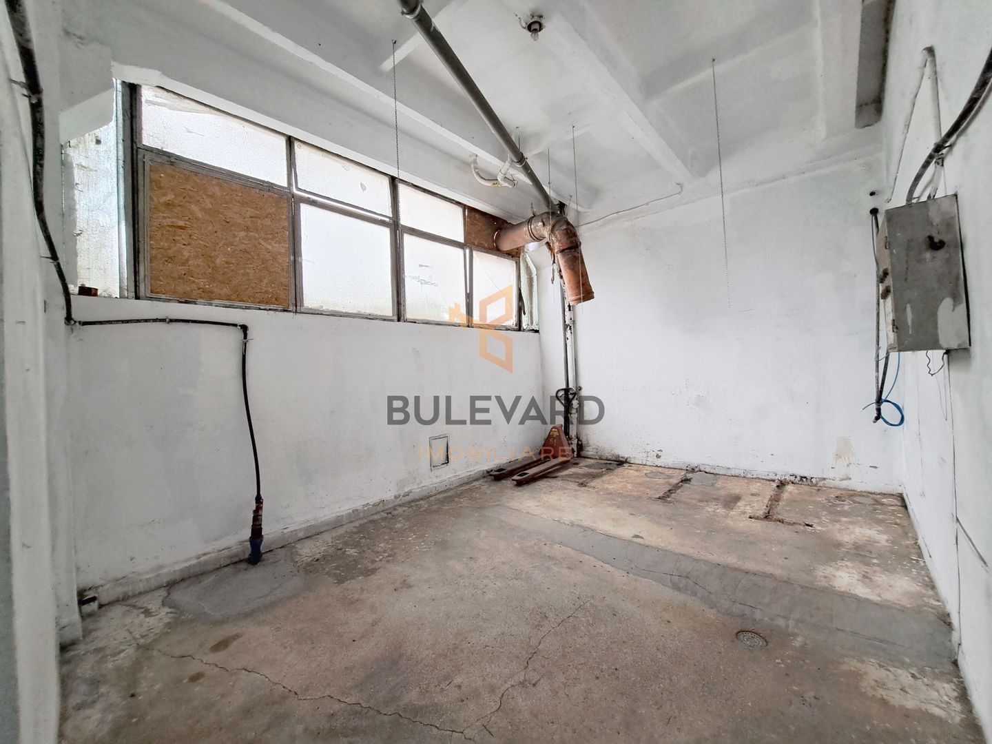 Spatiu industrial 250 mp, lift marfa, Zona Clujana! - Poză 7