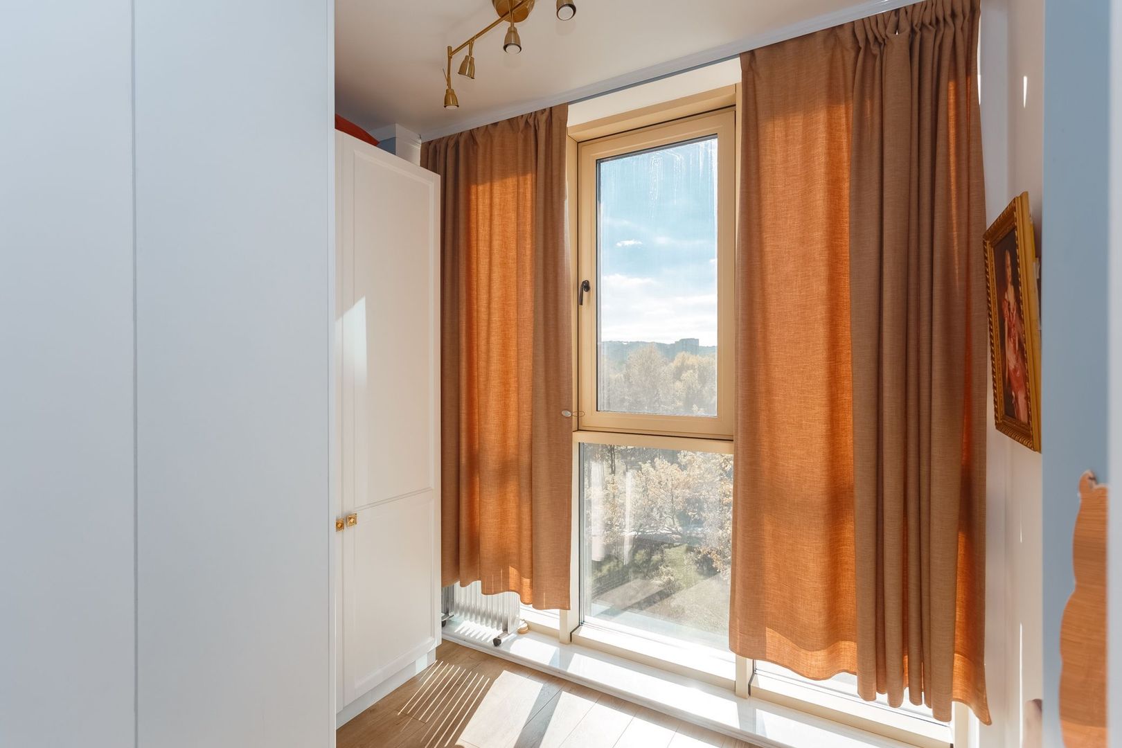 Apartament cu 2 odăi + living Ambasador Residence, Parcul Dendrarium - Poză 11
