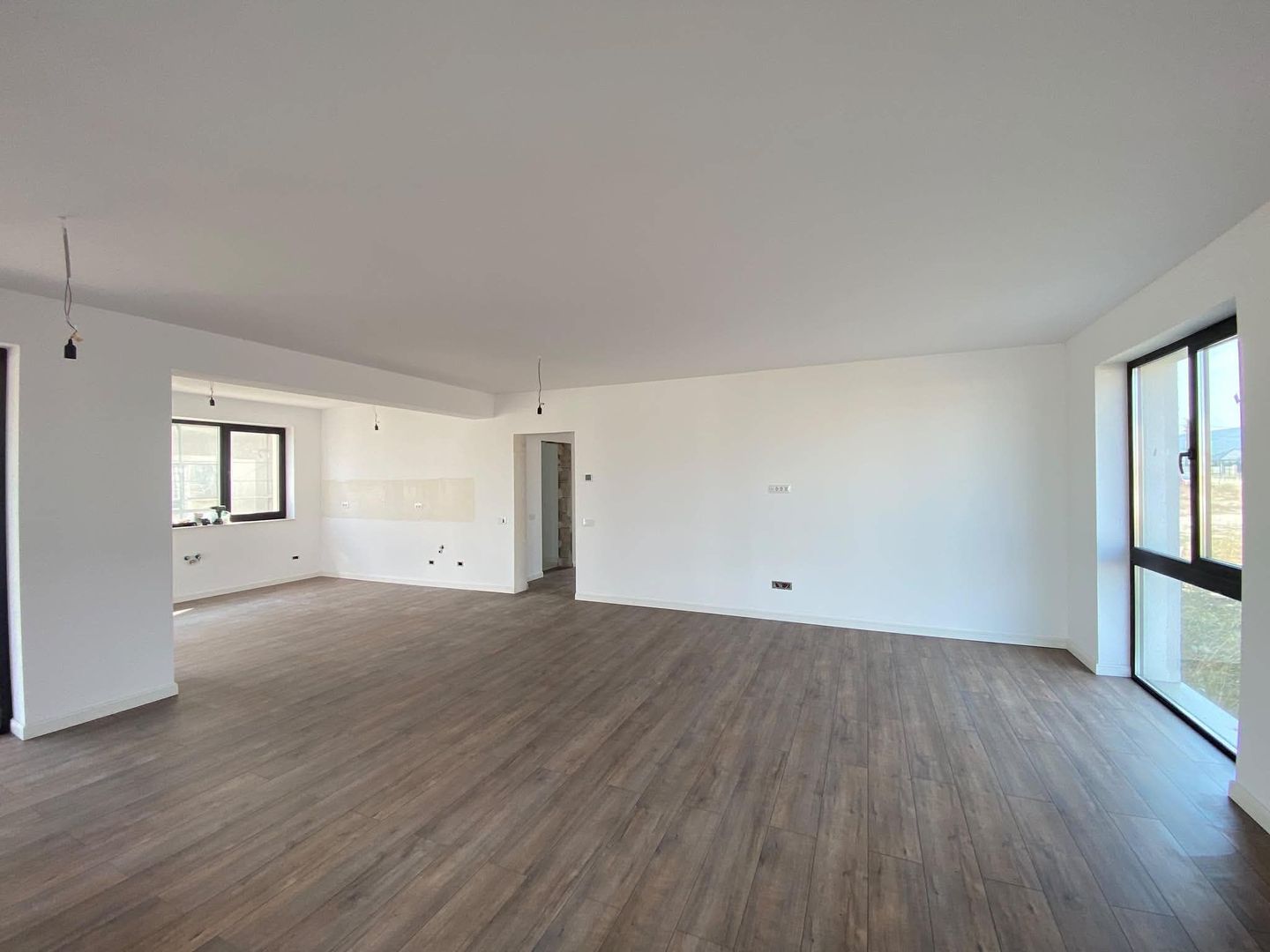3 apartamente de vânzare | 3 camere | Terase | Finisat / Semifinisat - Poză 4