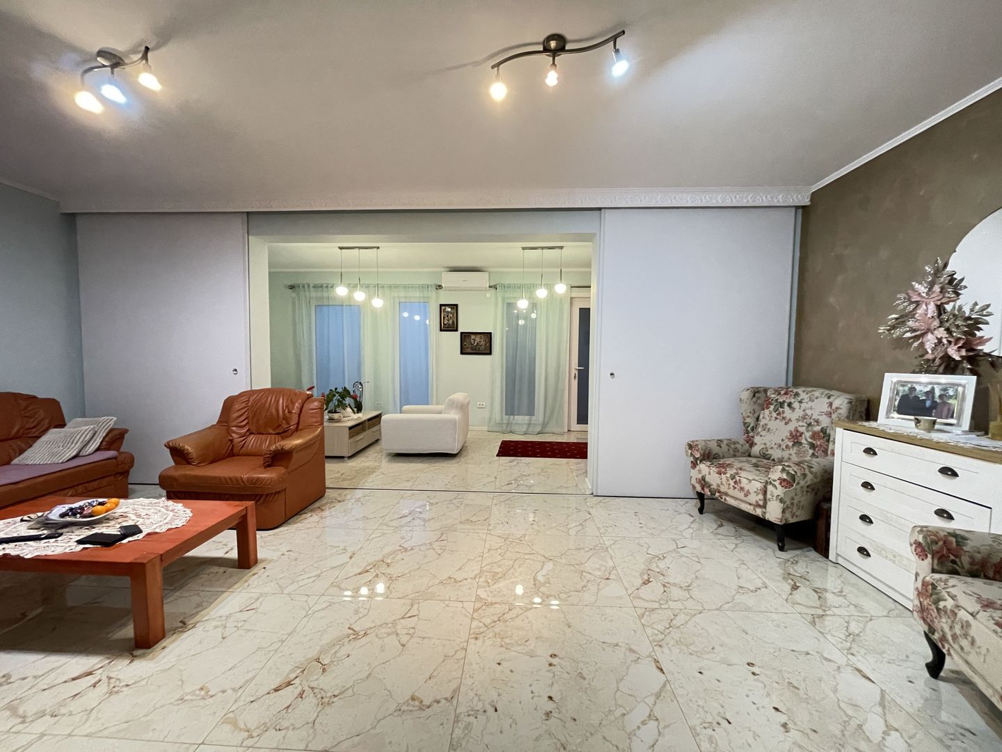 Duplex spatios in Dumbravita zona Padurea Verde - Poză 4