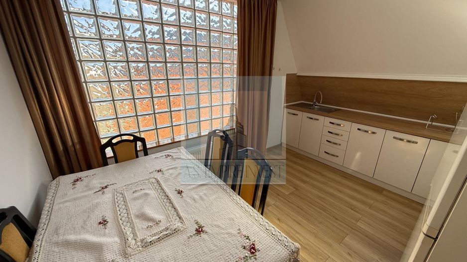 Apartament in casa, mobilat/utilat - zona Schei/Brasovul Vechi - Poză 3