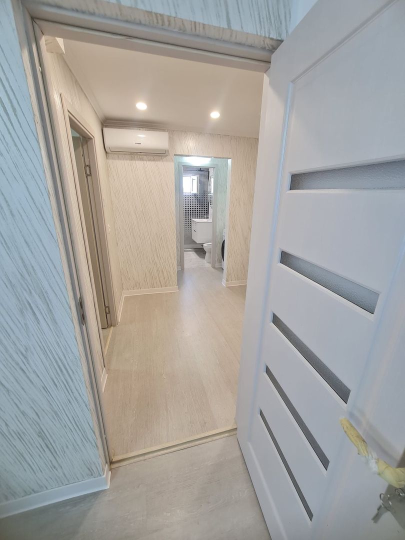 De vanzare apartament apartament cu 2 camere,  Micro 16, etaj 4, 72.000 E - Poză 14