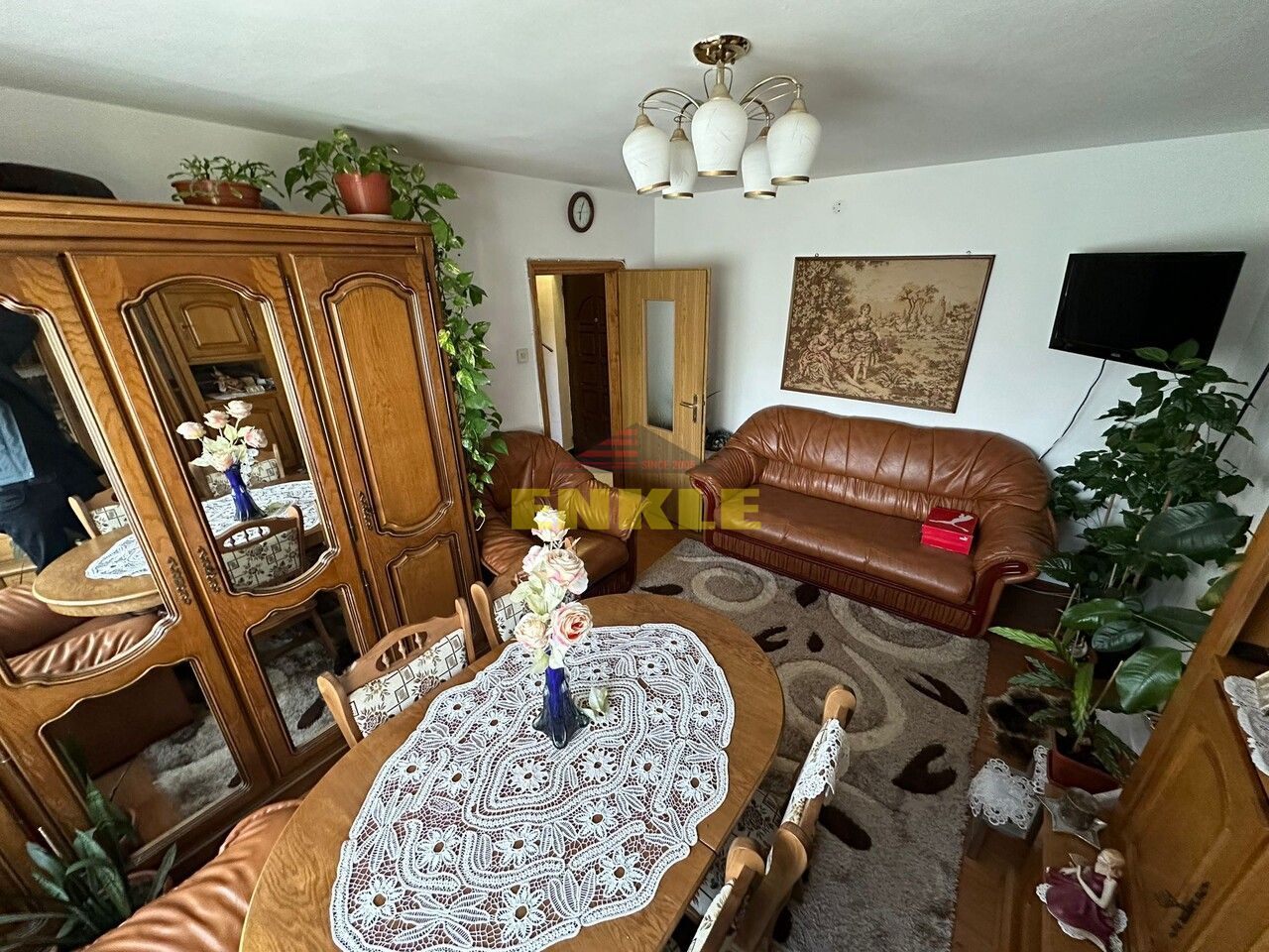 De vânzare apartament cu 2 camere, etaj 2 , zona Stadion - Poză 1