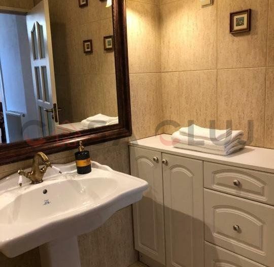 Apartament în vilă, zonă centrală, parcare - Poză 7