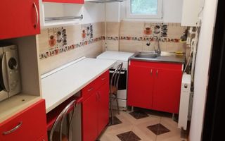 Inchiriere apartament 2 camere in Centru, 50 mp, 350 EURO/Luna - Poză 5