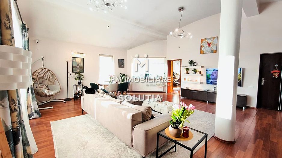 Apartament 3 camere | zona Mărul de Aur | garaj | curte privată - Poză 3