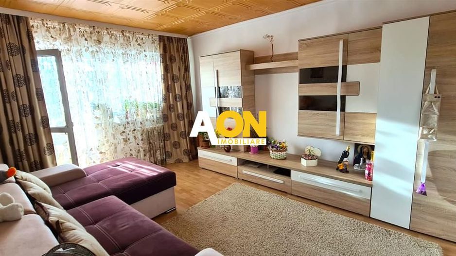 Apartament de vanzare, 3 Camere, Zona Ampoi 2 - Poză 1