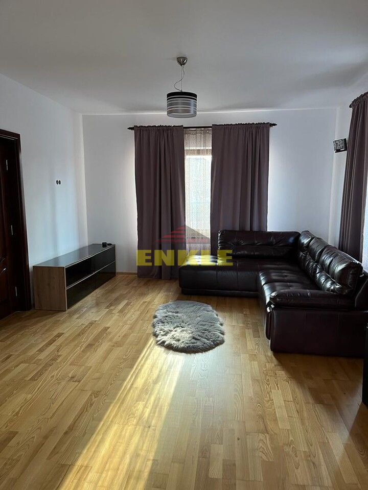 Casa , P+1+teren, 420 mp,situata in Broscauti ,pret 125000 Euro - Poză 1