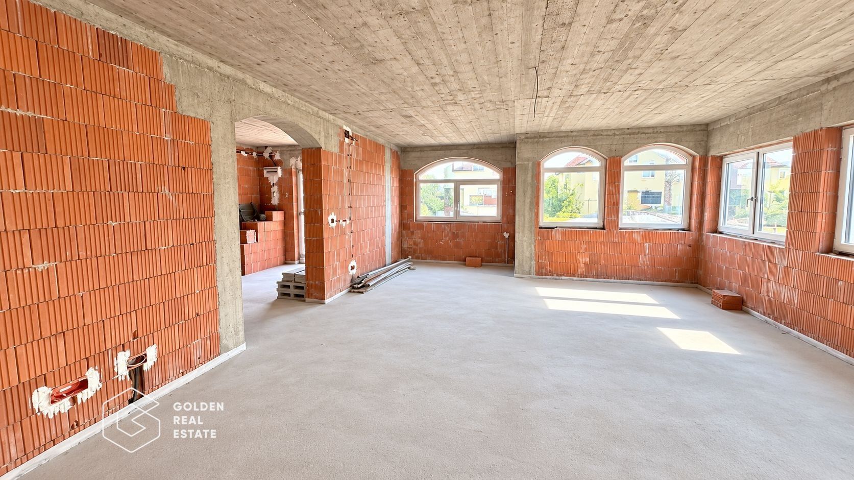 Casa cu 5 camere la rosu, nou construita, Sagu/ sau schimb cu apartament - Poză 3