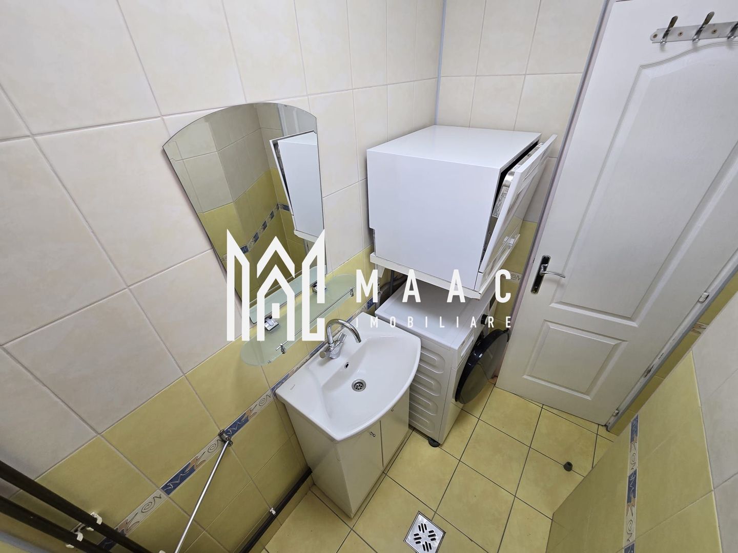 Apartament 3 camere decomandate 2 bai etaj 3 Zona Terezian - Poză 5