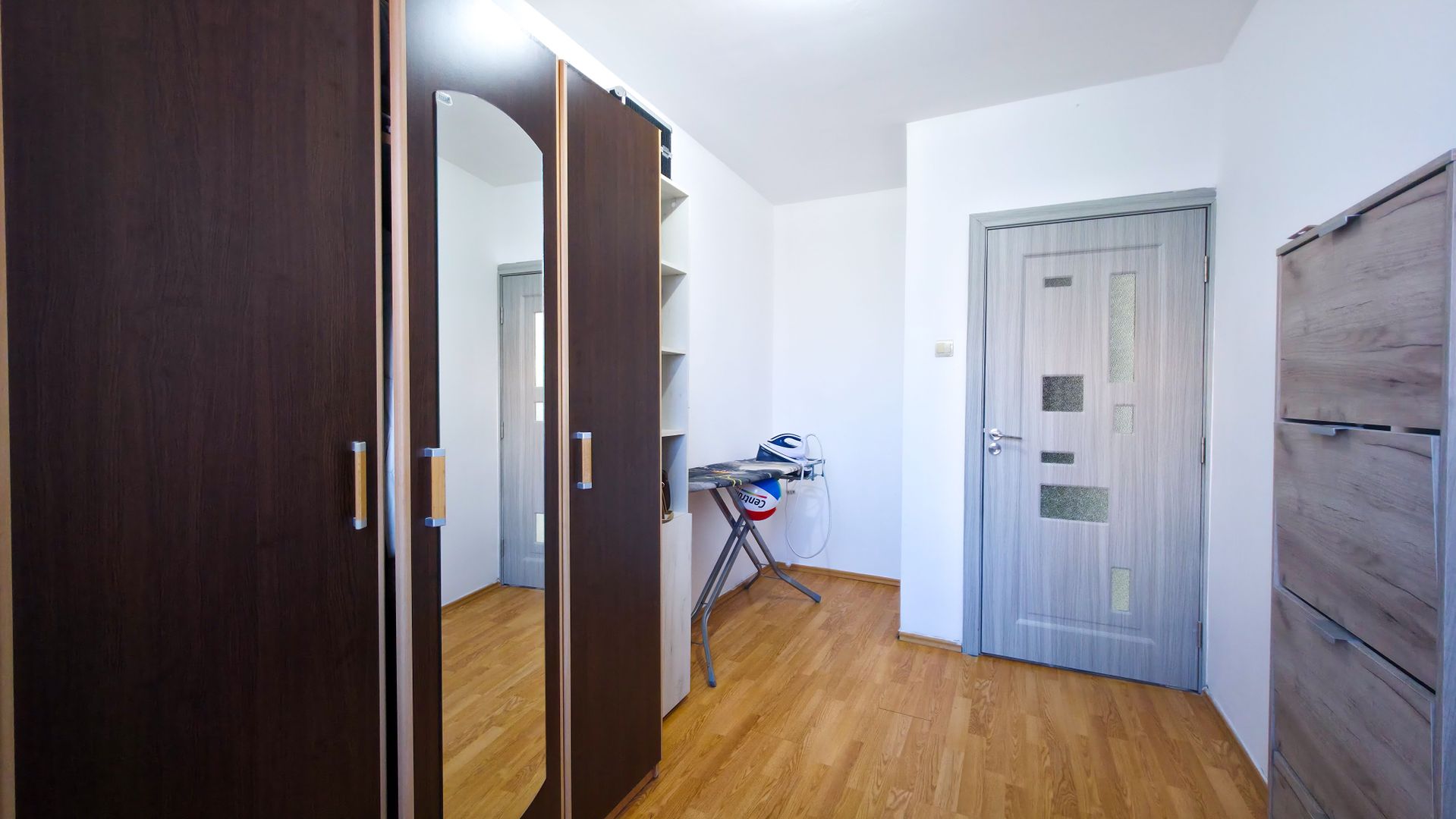 Apartament 3 camere Renovat Drumul Taberei Parc Metrou Raul Doamnei - Poză 9