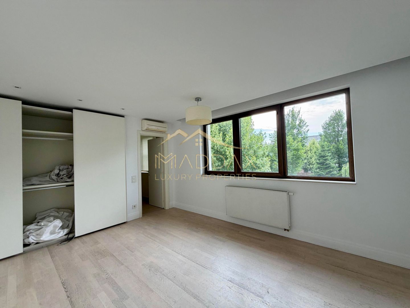 Vila cu 9 camere *900 teren* & piscina privata // Pipera - Poză 22