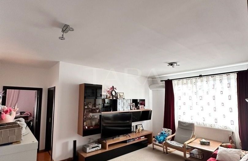 Apartament elegant cu 3 camere în zona Stadionului. - Poză 1